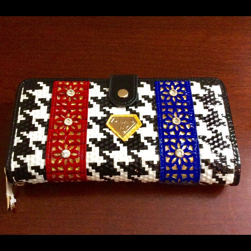 Wallet/Wristlet. SOLD